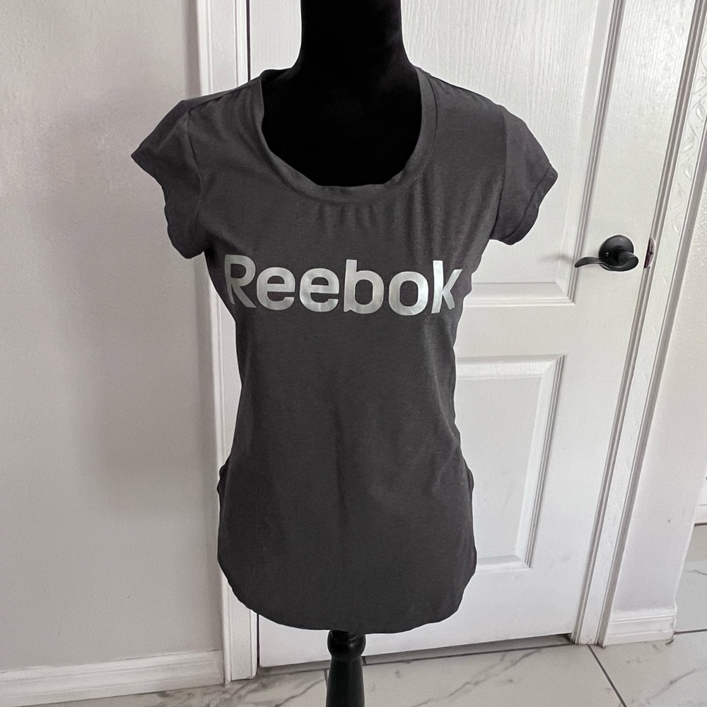 Reebok Training Essentials
Graphic Tee Women Athletic T-
Shirts